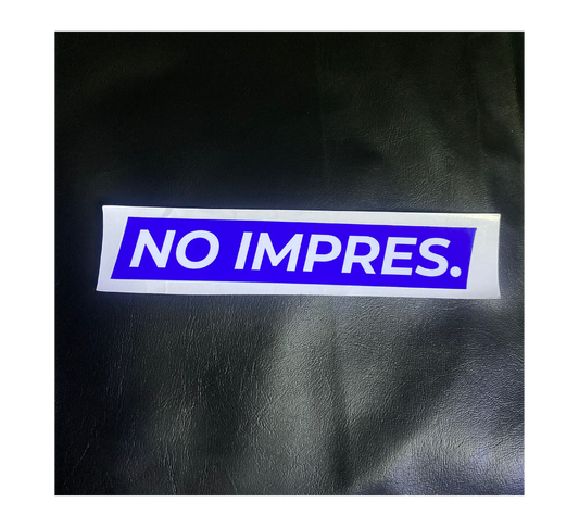 Clásico azul letras blancas